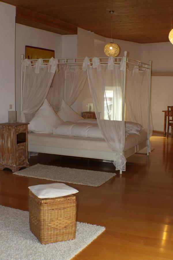 Vivo-Vino Bed and Breakfast Weisenheim am Sand Exteriör bild