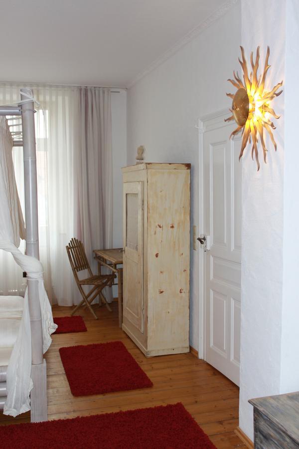 Vivo-Vino Bed and Breakfast Weisenheim am Sand Exteriör bild