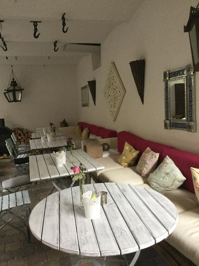 Vivo-Vino Bed and Breakfast Weisenheim am Sand Exteriör bild